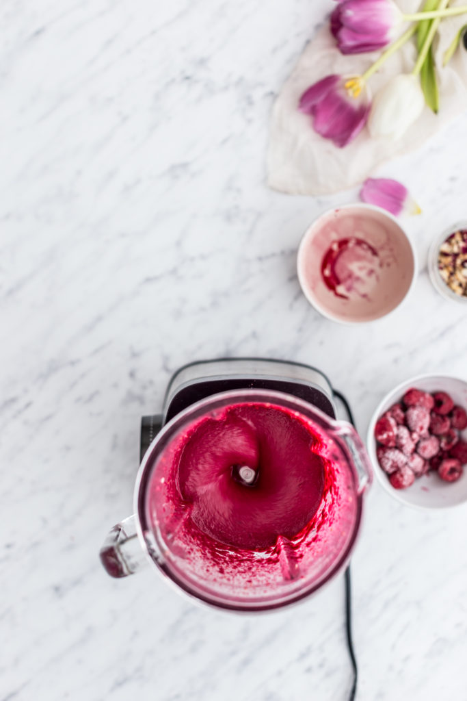 Beetroot and raspberry smoothie bowl
